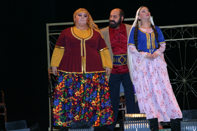 File:U.Hacibeyli-O olmasin.bu olsun-Irevan Teatri.2006-ci il.Rej.H.Atakishiyev.jpg